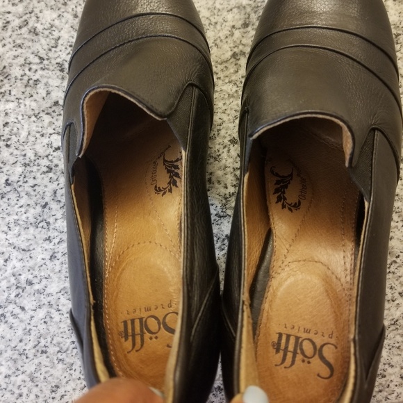 Olympia Leather Pump - Picture 4 of 7